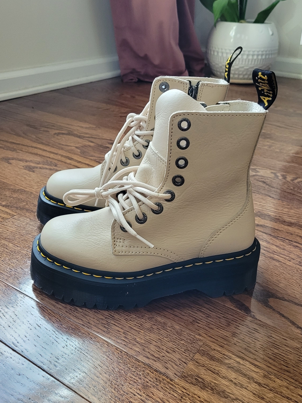 Dr. Martens Jadon III Cream Lace-Up Platform Combat Boots with Black Sole - Picture 5 of 16